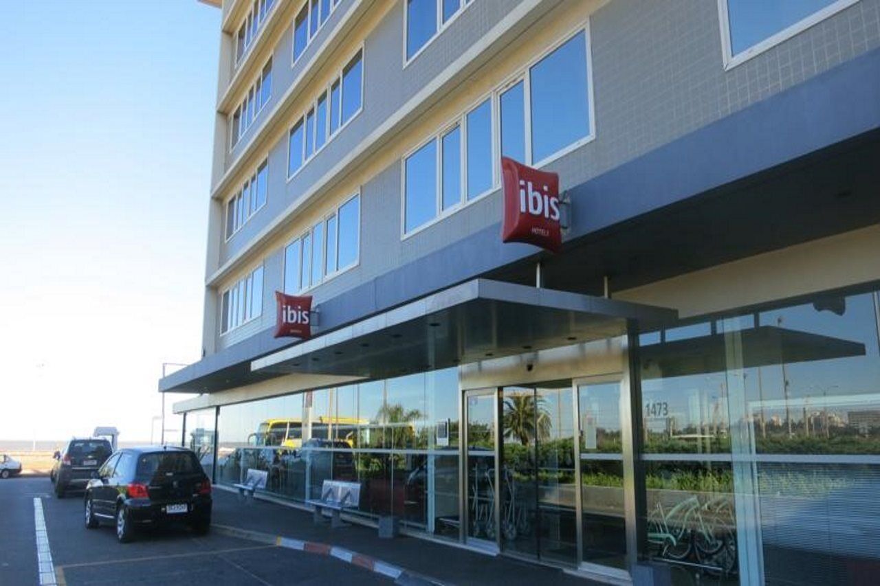 Ibis Montevideo Rambla Hotel Buitenkant foto